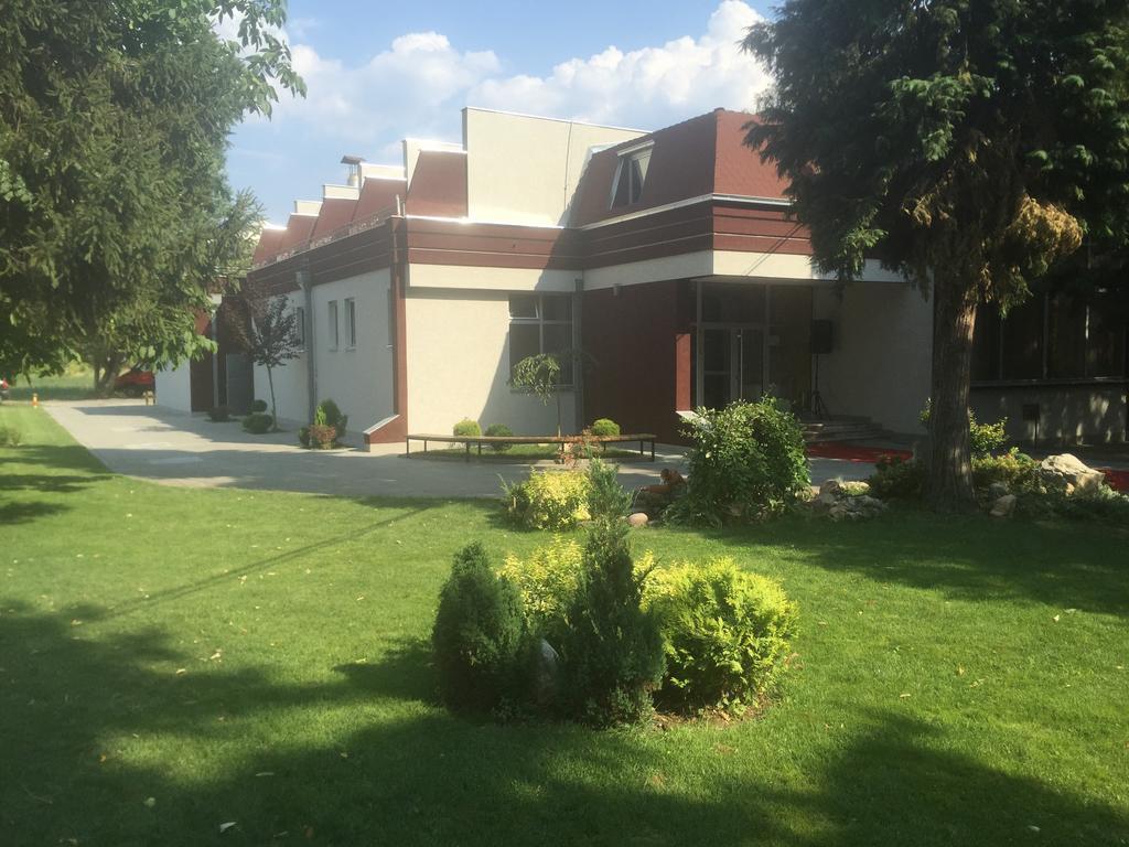 Prenociste Gazela Bed and Breakfast Pirot Exteriör bild
