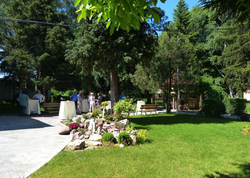 Prenociste Gazela Bed and Breakfast Pirot Exteriör bild